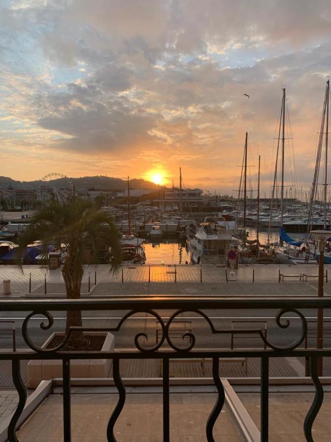 Cannes Old Port, Seafront & Seaview, Yacht Show Port 외부 사진